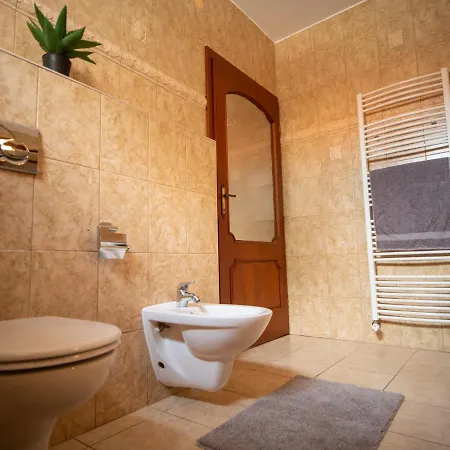 Apartment Duna *